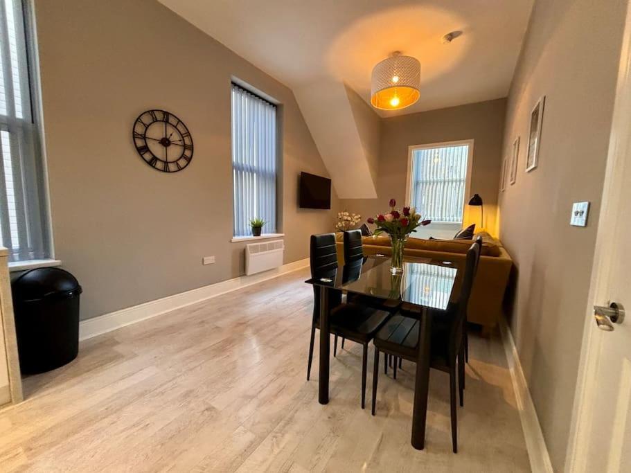 Teds Apartments-Town Centre-Apt1 Блекпул Екстериор снимка