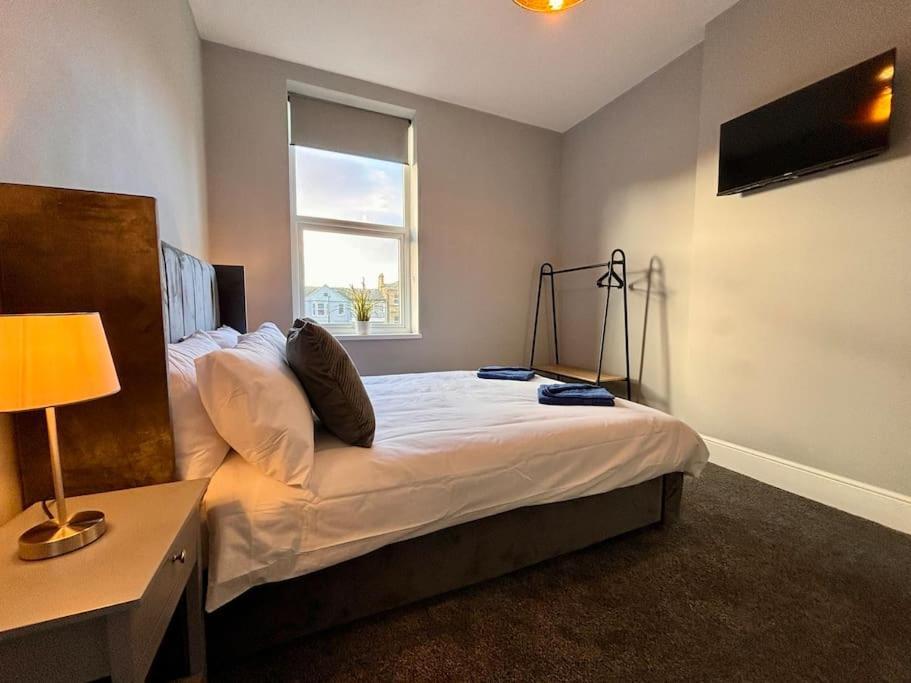 Teds Apartments-Town Centre-Apt1 Блекпул Екстериор снимка
